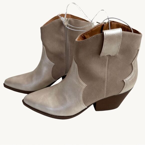 NWT Indigo Rd. Iralannie Women's Cowgirl Western Ankle Boots Size 7.5M Ivory - Picture 1 of 10